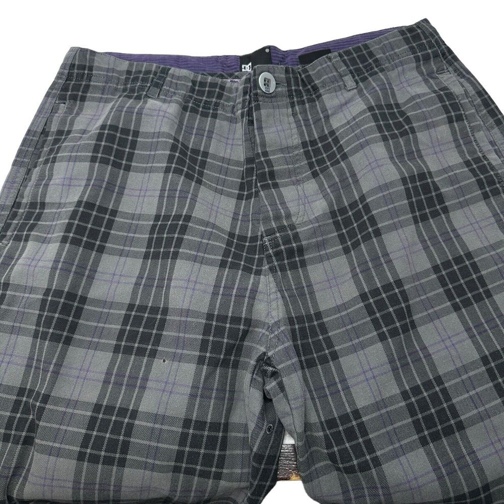 DC Mens Chino Shorts Gray Black Purple Plaid Flat Front Casual Pockets 34 *FLAW* - Picture 15 of 16